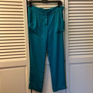 BCBGMAXAZRIA Emerald green color relaxed fit cropped pants - XXS